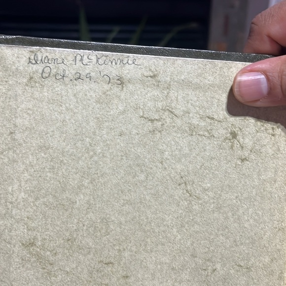 Vintage The Living Bible Paraphrased 1972 Tyndale House Green Padded Hardcover - Picture 2 of 5